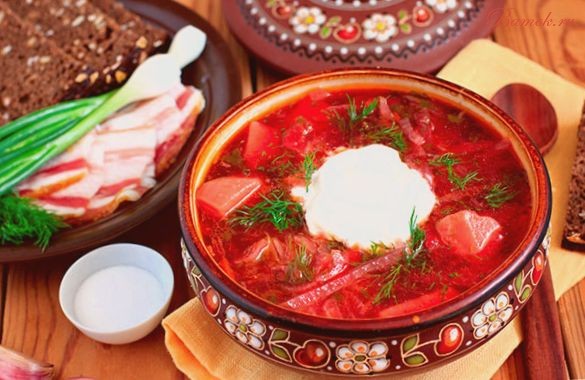 Вкуснейший украинский борщ с копченым салом