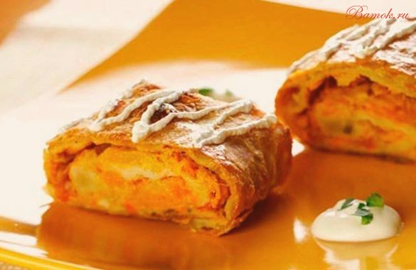 Имбирно-абрикосовый пирог с глазурью и орехами