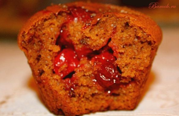 Кофейный кекс со свежей вишней Кофейный кекс со свежей вишней