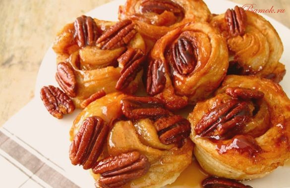 Медовые булочки с орехами и корицей Медовые булочки с орехами и корицей