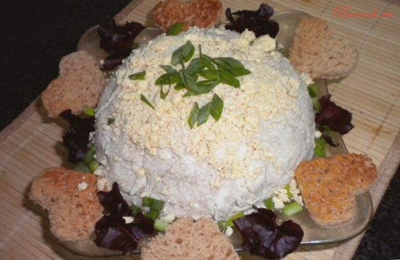 Салат «Башня» с форшмаком из сельди