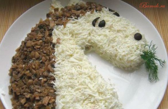 Салат «Белая лошадь» с куриной грудкой