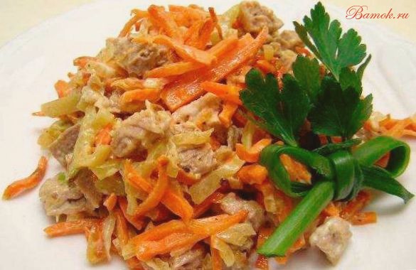 Салат «Обжорка» с говядиной и грецкими орехами