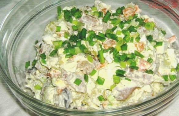 Салат «Прибой» с соленой сельдью