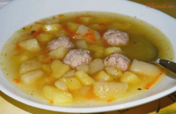 Суп с картофелем и мясными фрикадельками