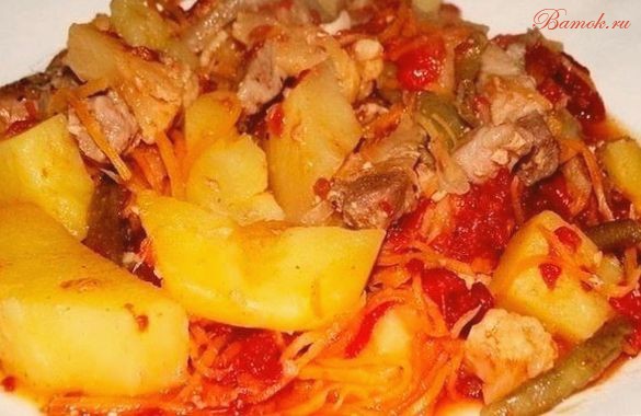 Ароматное овощное рагу с мясом в казане