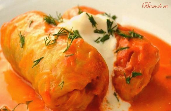 Голубцы в вине по-татарски со сметанным соусом