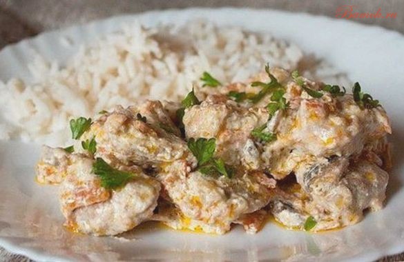 Говядина в сырно-сметанном соусе