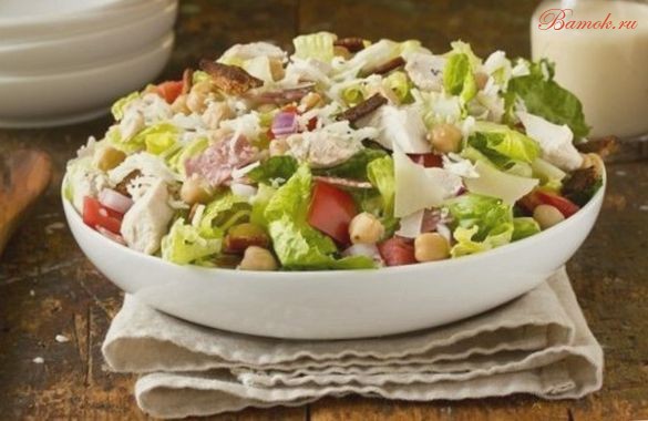 Итальянский шопский салат с курицей Итальянский шопский салат с курицей