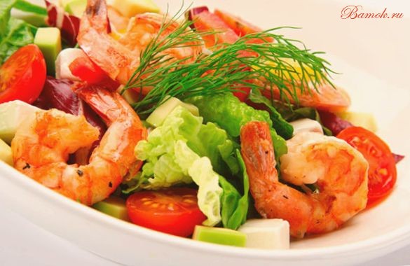 Королевский Цезарь с обжаренными креветками Королевский Цезарь с обжаренными креветками