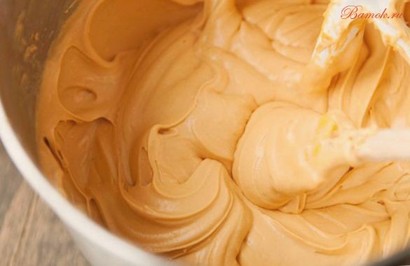 Крем из сливочного масла и сгущенки для тортов