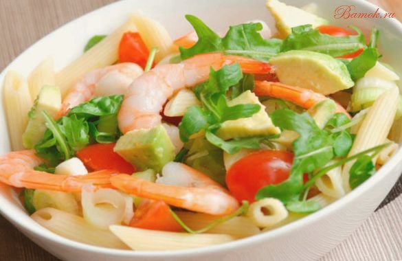 Салат из морепродуктов в соке лимона Салат из морепродуктов в соке лимона