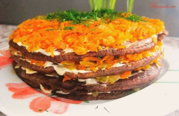 Торт из куриной печени с морковью