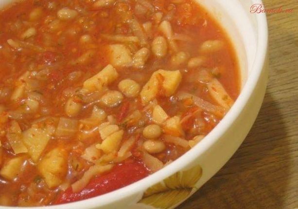 Борщ с фасолью без мяса в мультиварке