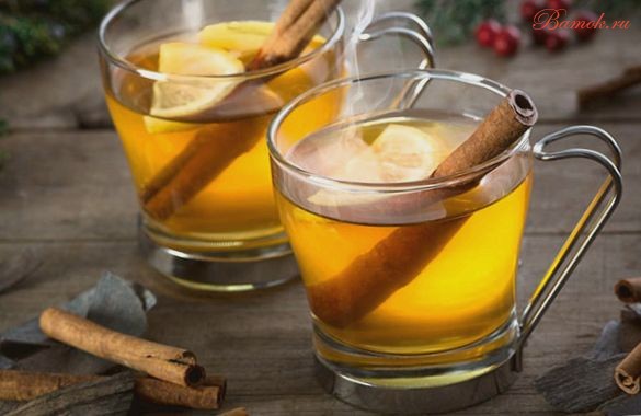 Глинтвейн из белого сухого вина с ромом и изюмом