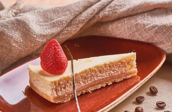 Клубничный чизкейк на песочной базе