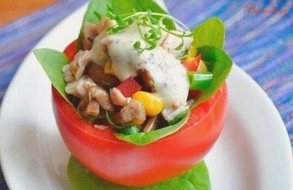 Салат-коктейль в помидорах Салат-коктейль в помидорах