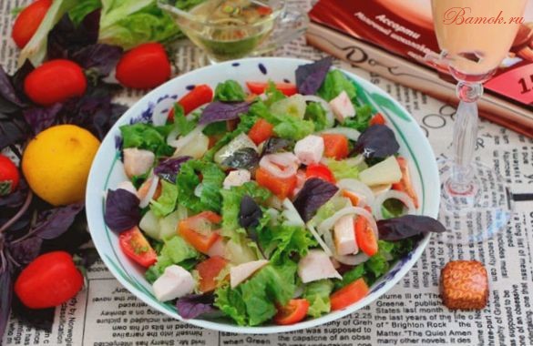 Салат «Роза» с копченой курицей