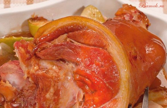 Свиной окорок с вермутом и розовым перцем Свиной окорок с вермутом и розовым перцем