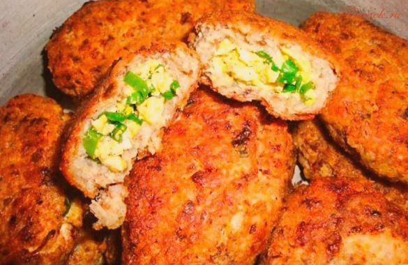 Зразы из говядины с грибами, рисом и зеленым горошком Зразы из говядины с грибами, рисом и зеленым горошком