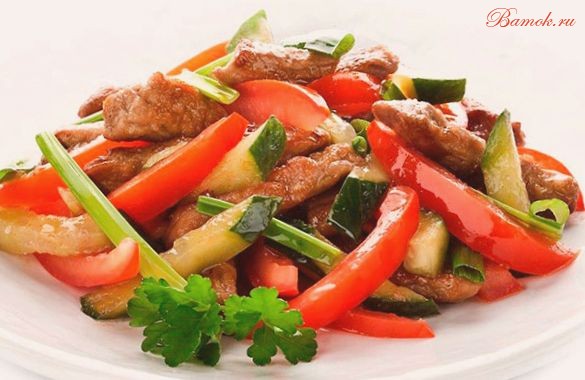 Мясной салат с маринованным огурцом Мясной салат с маринованным огурцом