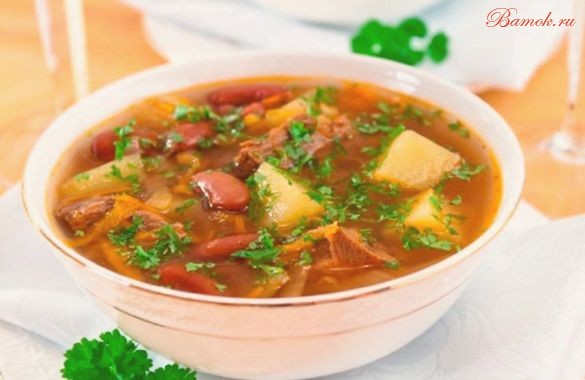 Суп из свинины с фасолью и картофелем по-украински