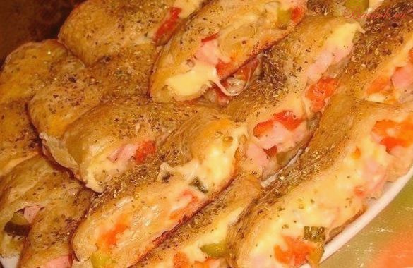 Голландский рулет с ветчиной и помидорами Голландский рулет с ветчиной и помидорами