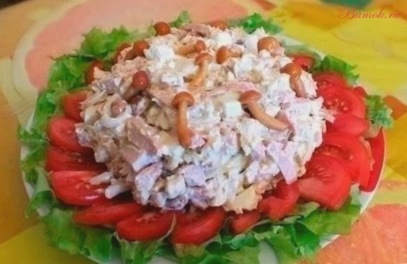Салат «Мужская мечта» с ветчиной и куриным филе Салат «Мужская мечта» с ветчиной и куриным филе