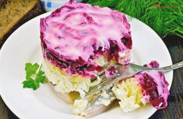 Сочная сельдь под шубой с яблоком Сочная сельдь под шубой с яблоком