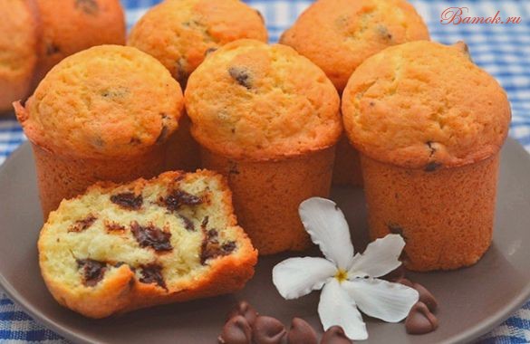 Ванильные маффины с шоколадными чипсами