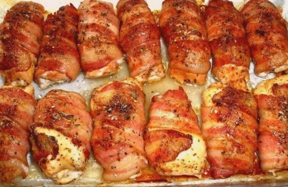 Рулеты из куриного филе с начинкой из бекона и сыра
