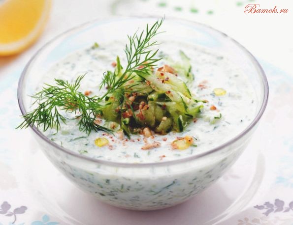 Болгарский суп «Таратор» с грецкими орехами Болгарский суп «Таратор» с грецкими орехами