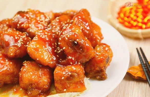 Свинина в маринаде из соевого соуса, имбиря и кунжута Свинина в маринаде из соевого соуса, имбиря и кунжута