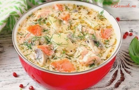 Аппетитный сырный суп с форелью и грибами Аппетитный сырный суп с форелью и грибами