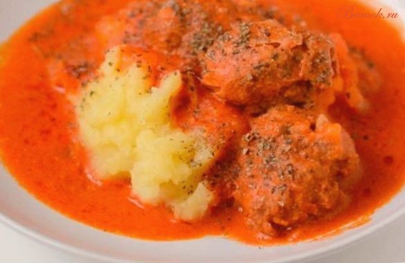 Фрикадельки говяжьи в томатном соусе