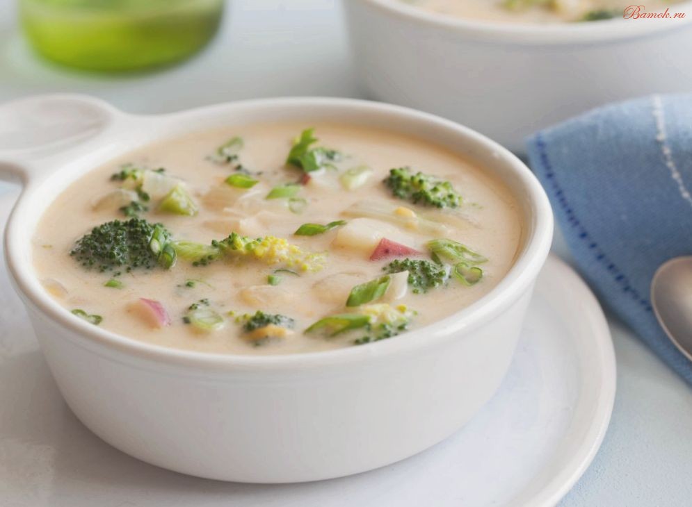 Легкий сырный суп с шампиньонами и брокколи Легкий сырный суп с шампиньонами и брокколи