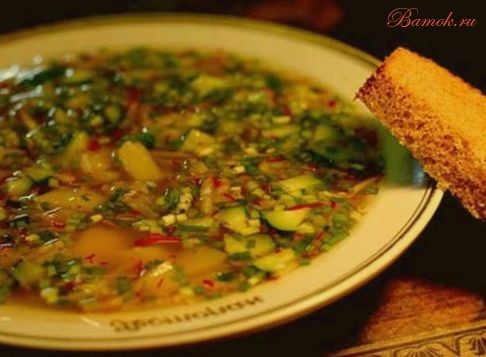 Окрошка с ревенем, морковью и редисом