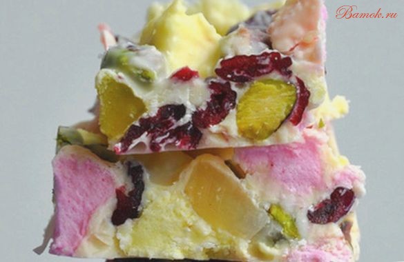 Десерт «Каменистая дорога» из белого шоколада