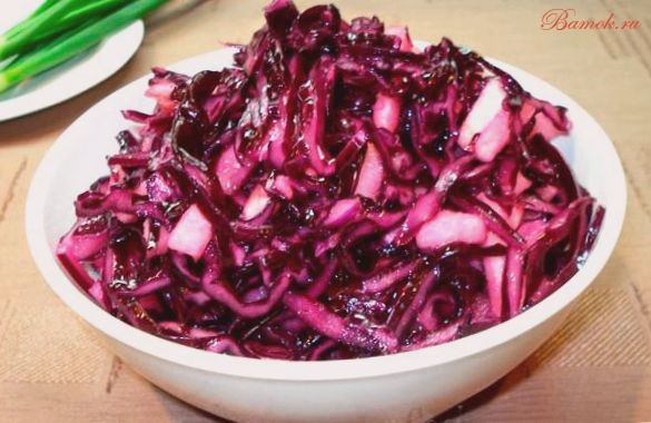 Салат из краснокочанной капусты в уксусе по-румынски