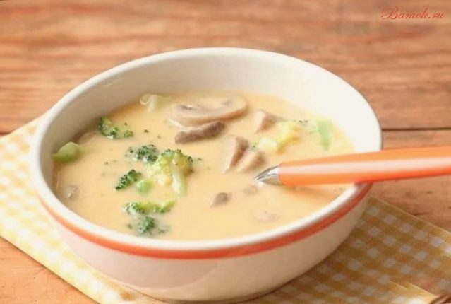 Сырный суп с шампиньонами Сырный суп с шампиньонами