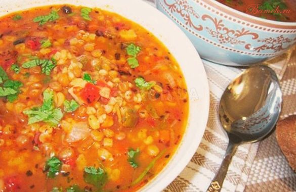 Турецкий чечевичный суп на курином бульоне