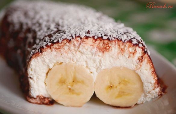 Десерт «Банан под шубой» с творогом