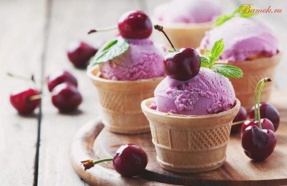 Домашнее мороженое со свежей черешней Домашнее мороженое со свежей черешней