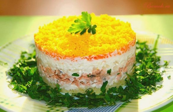 Порционный салат «Мимоза» с горбушей Порционный салат «Мимоза» с горбушей