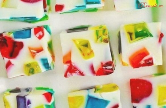 Разноцветный десерт-желе Разноцветный десерт-желе