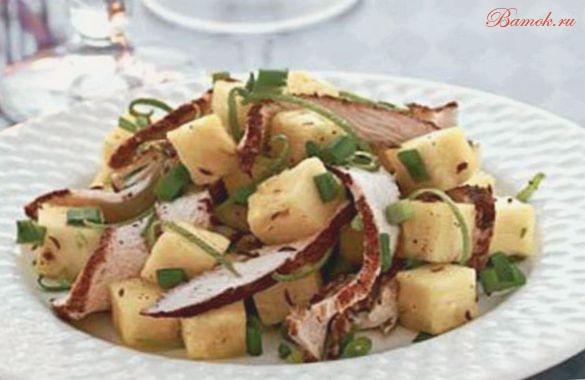 Салат из курицы по-кубински