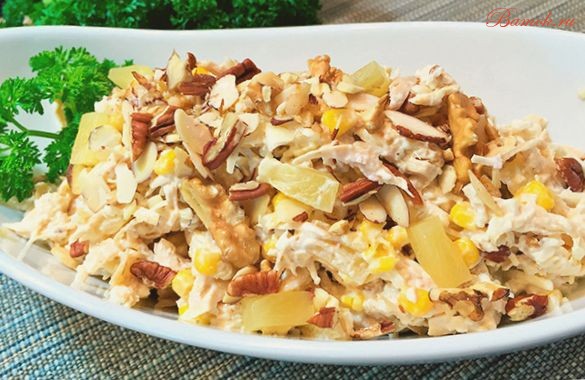 Салат «Нежность» с куриным филе и грибами