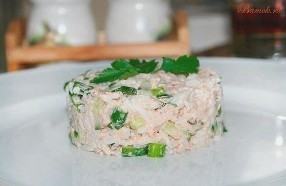 Салат «Рыбный» с сухарями