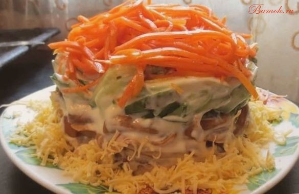 Салат с опятами, огурцом и корейской морковкой Салат с опятами, огурцом и корейской морковкой