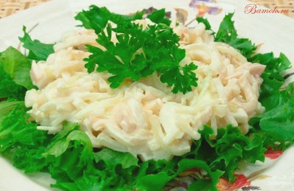 Салат «Сытный» с рисом и кальмарами Салат «Сытный» с рисом и кальмарами